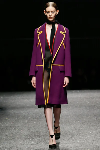 Look 37